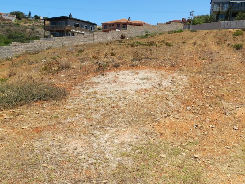 Ideally located vacant land with sea views - Photo 9