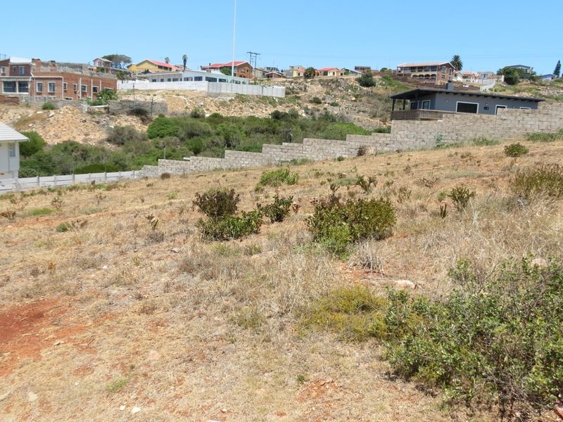 Ideally located vacant land with sea views - Photo 7