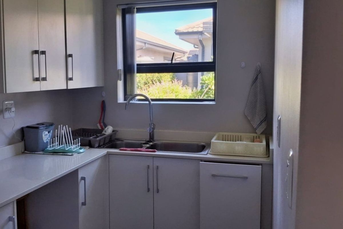 2 bedroomed secure home in a lifestyle estate in Diaz Beach - Photo 5