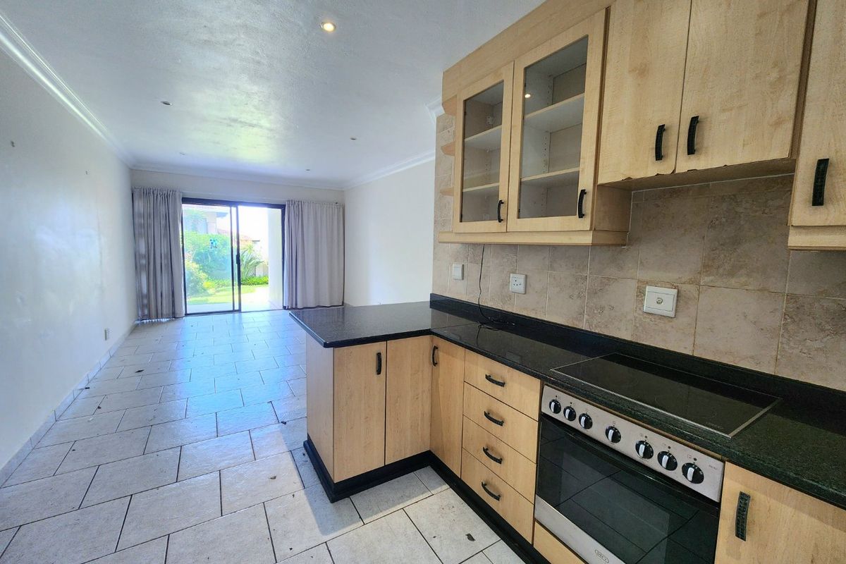 Lovely Ground Floor apartment with private garden - Photo 4