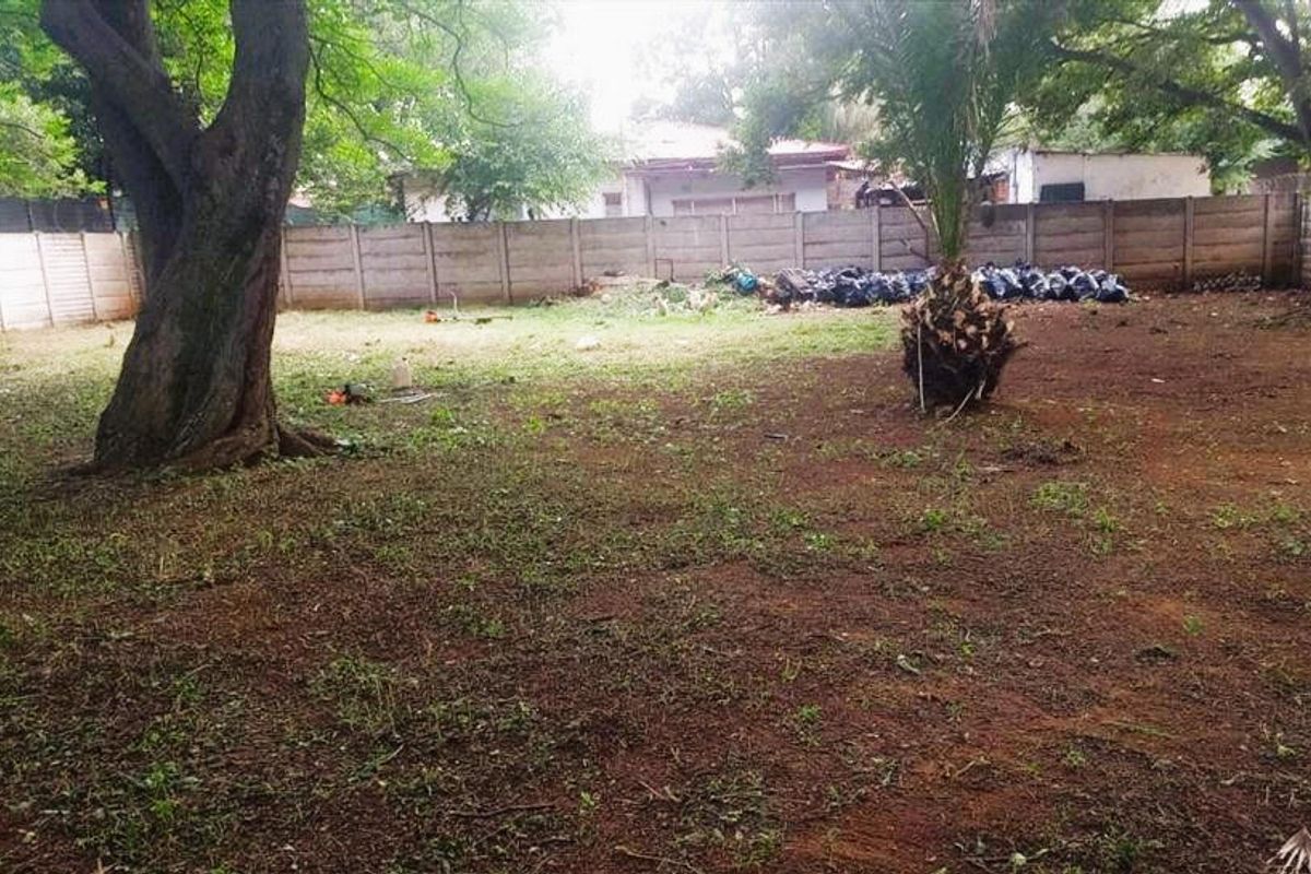 Spacious Property with Multiple Bedrooms - Photo 4