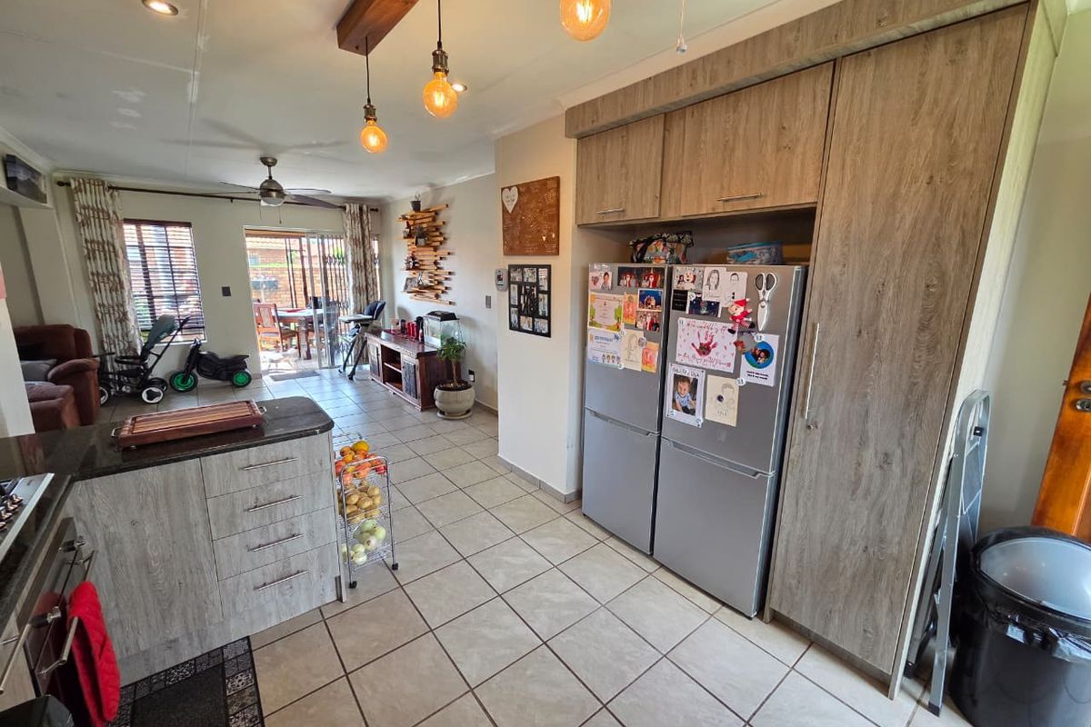 Secure Complex Living With Private Garden - Photo 4