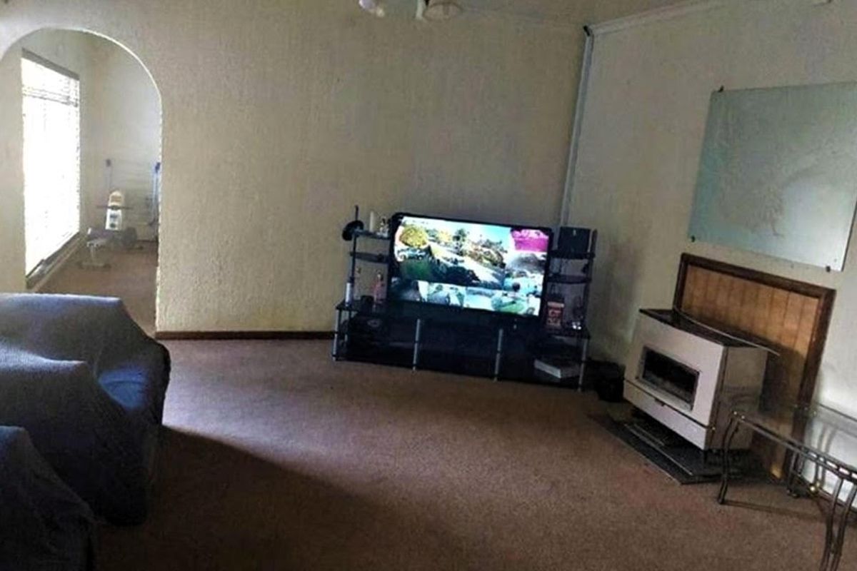 This Lovely Home in Van Riebeek Park Could be Yours. - Photo 2