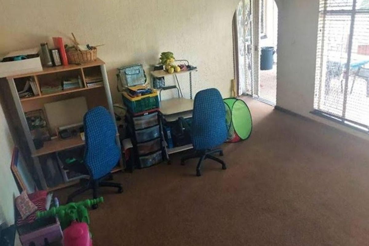 This Lovely Home in Van Riebeek Park Could be Yours. - Photo 4