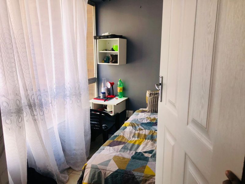 3 Bedrooms, 1 Bathroom Sharing Accommodation To Let In Durban Central, Durban  - Photo 4