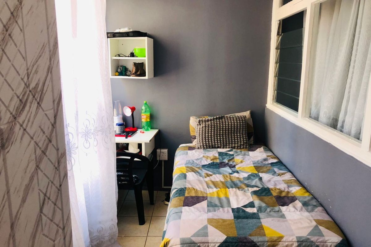 3 Bedrooms, 1 Bathroom Sharing Accommodation To Let In Durban Central, Durban  - Photo 5