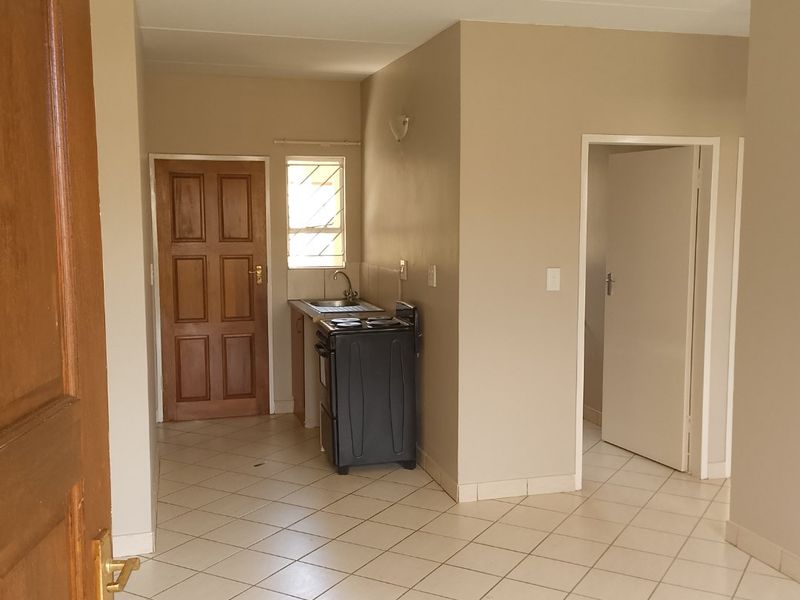 Affordable Secure Living in the Heart of Protea Glen - Photo 3