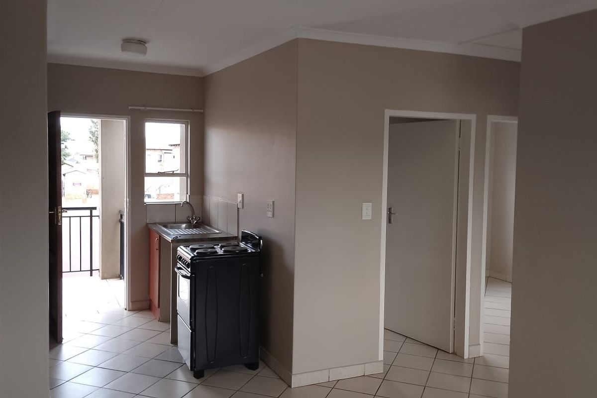 Affordable Secure Living in the Heart of Protea Glen - Photo 4