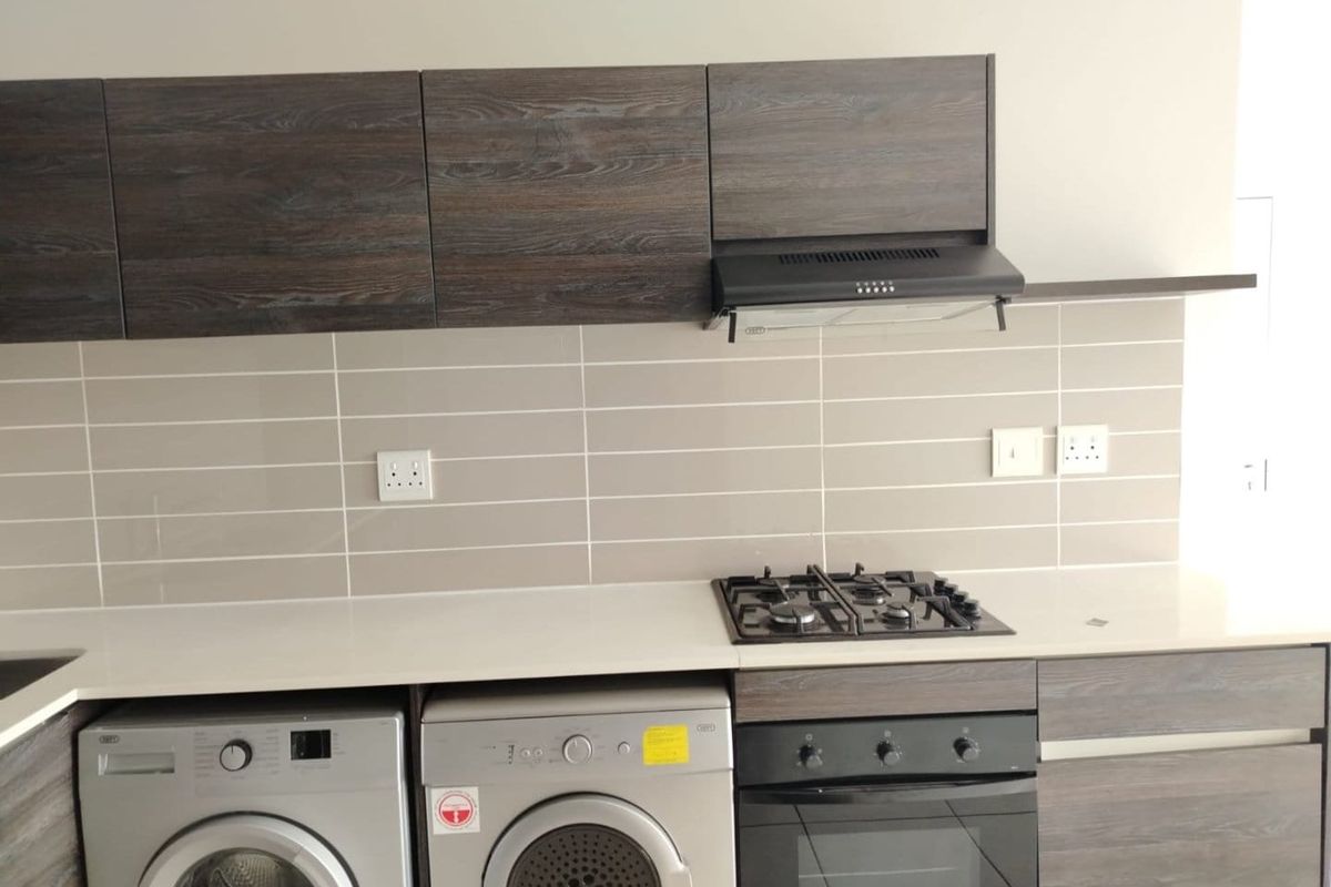 Neat 1 Bedroom Apartment to rent in Olivedale, Randburg  - Photo 3