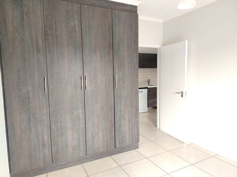 Neat 1 Bedroom Apartment to rent in Olivedale, Randburg  - Photo 10