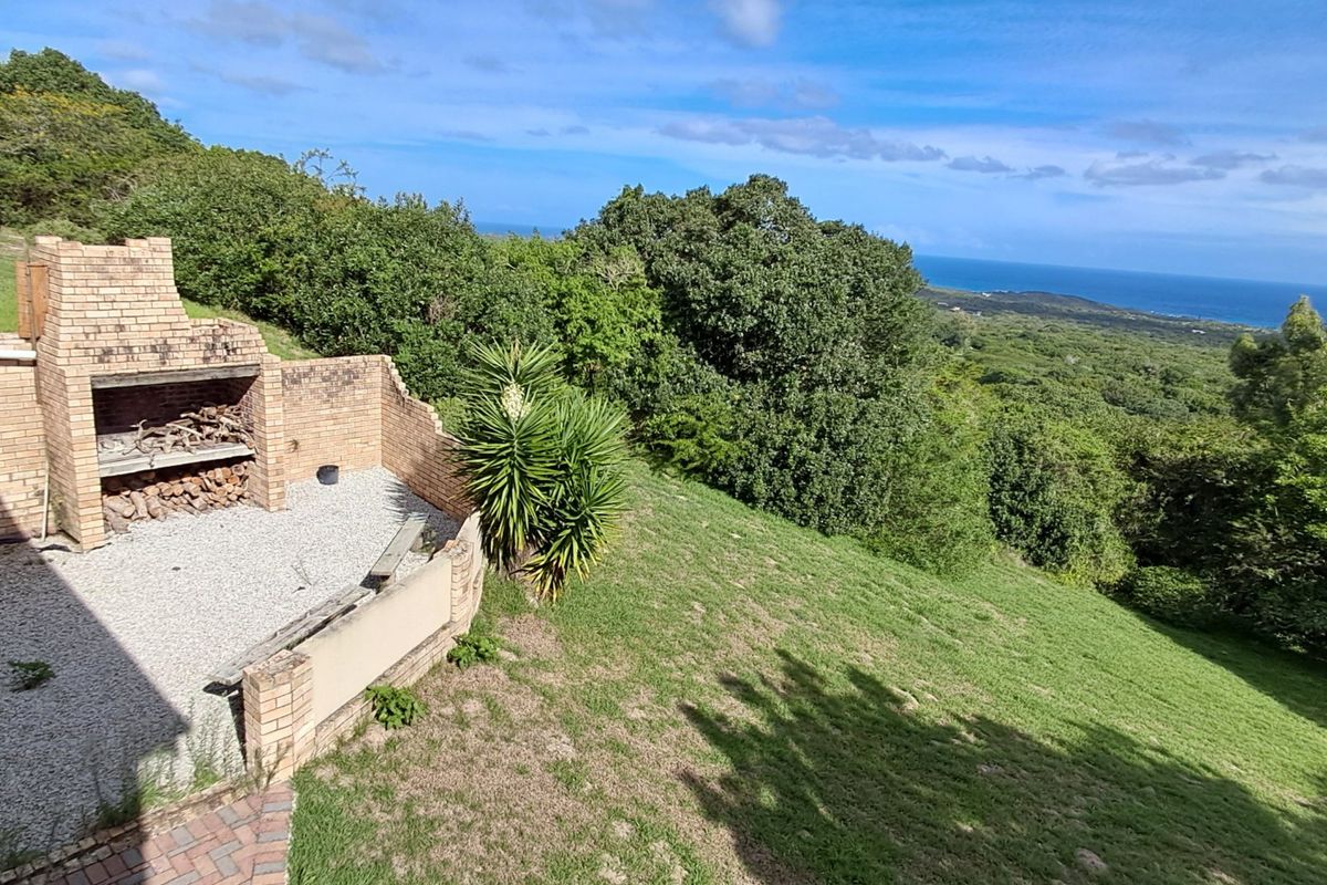 Coastal Smallholding with Ocean Views – 9.9ha on the Edge of Seaview - Photo 3