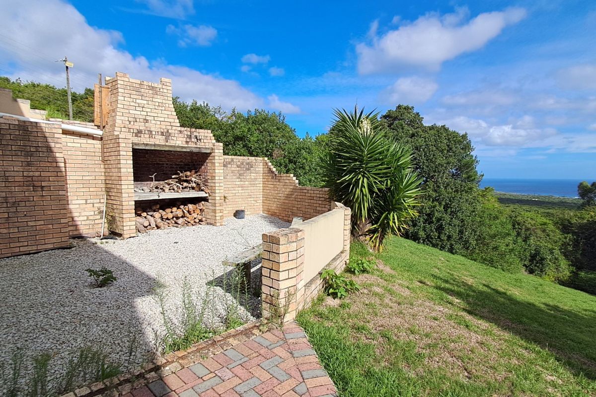 Coastal Smallholding with Ocean Views – 9.9ha on the edge of Colleen Glen - Photo 2