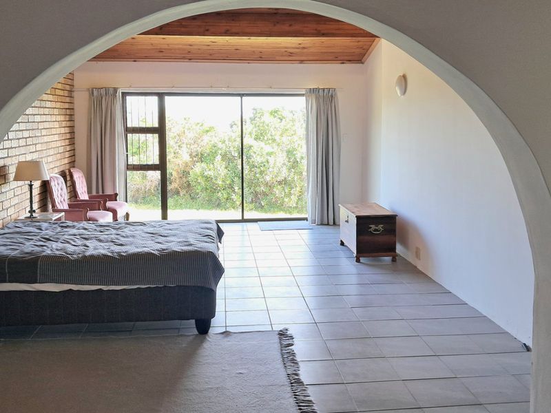 Coastal Smallholding with Ocean Views – 9.9ha on the Edge of Seaview - Photo 10