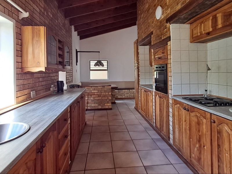 Coastal Smallholding with Ocean Views – 9.9ha on the Edge of Seaview - Photo 7