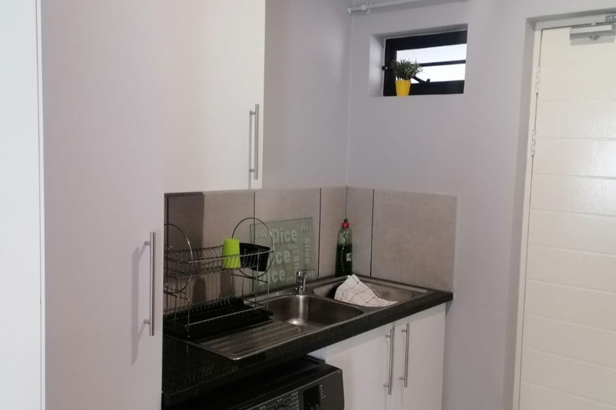 2 Bedroom Apartment for Sale – Sparrows @ Riverside, Riverside View  - Photo 3