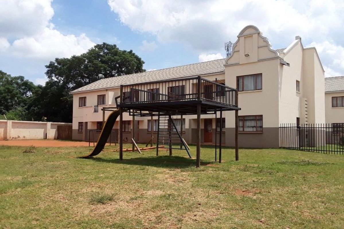 2 Bedroom Apartment in Morgenhof Golf Estate - Photo 3