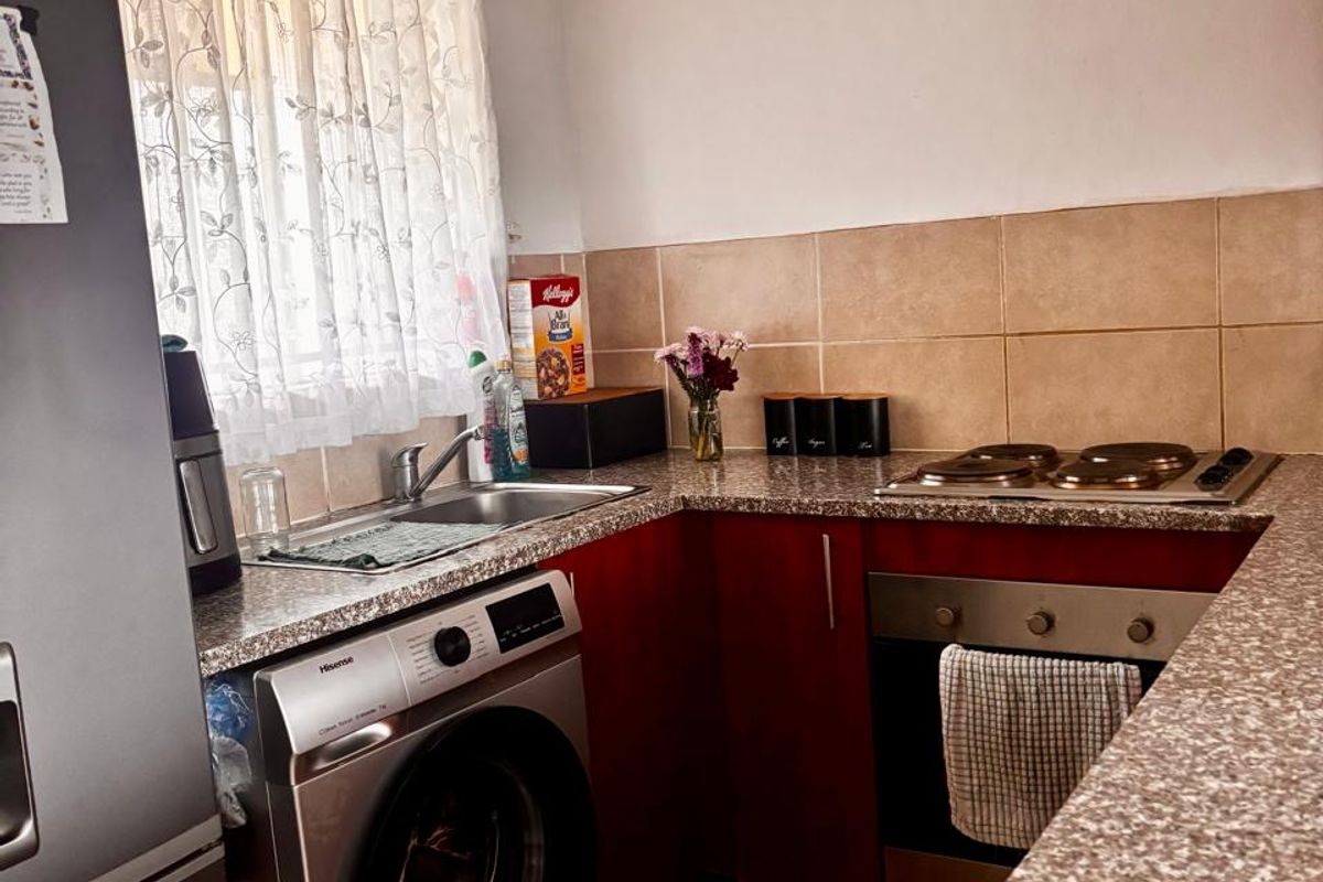 2 Bedroom Apartment in Morgenhof Golf Estate - Photo 5