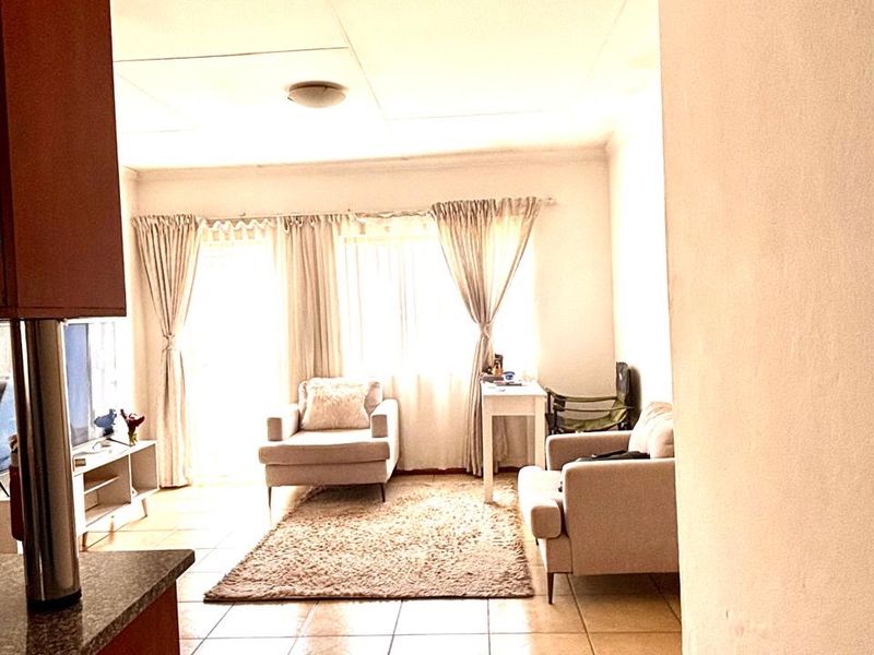 2 Bedroom Apartment in Morgenhof Golf Estate - Photo 7