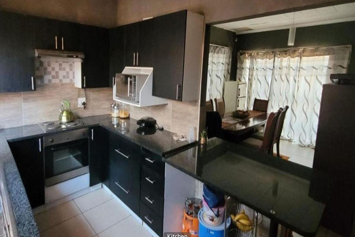 2 Bed House for Sale in Birch acres - Photo 3