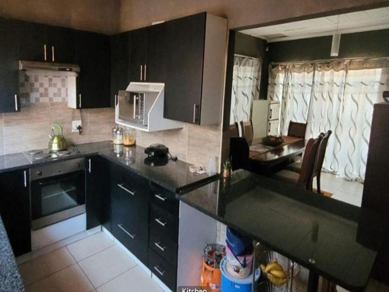 2 Bed House for Sale in Birch acres - Photo 3