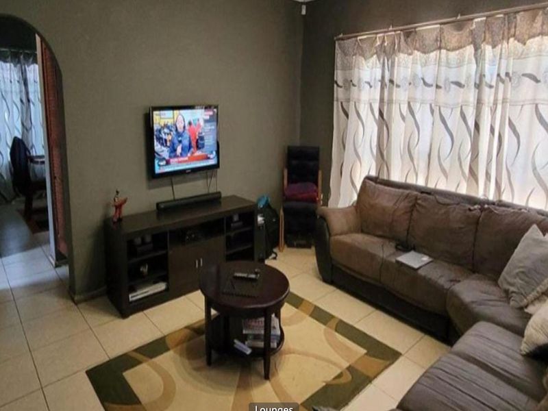 2 Bed House for Sale in Birch acres - Photo 6