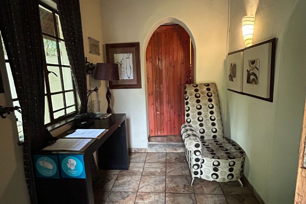 6 Bedroom Guest House For Sale - Photo 2