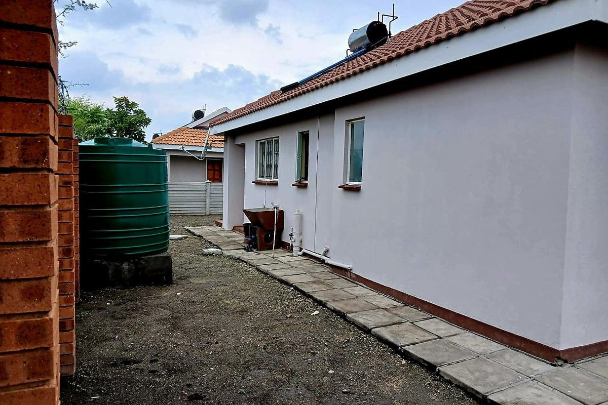 3 Bedroom House with Carport & Water tank for Sale in Freedom Park-Platinum village  - Photo 3