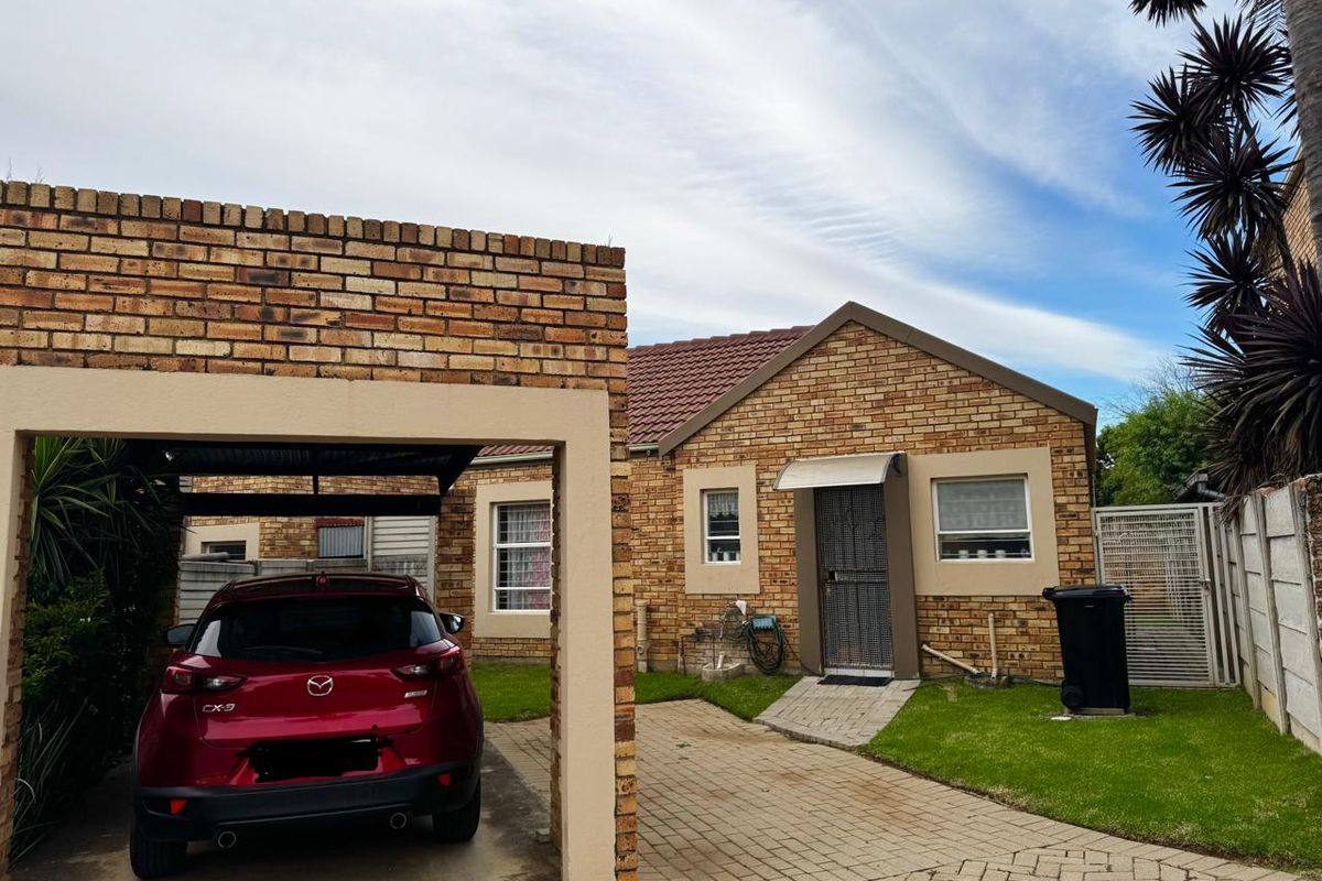 Beautiful 2 bed Town House !! - Photo 2