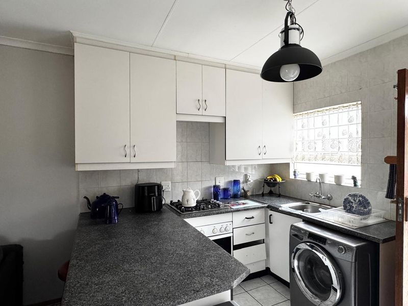 Beautiful 2 bed Town House !! - Photo 8