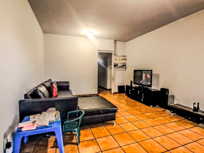 Charming 2-Bedroom Flat with Balcony - Photo 7