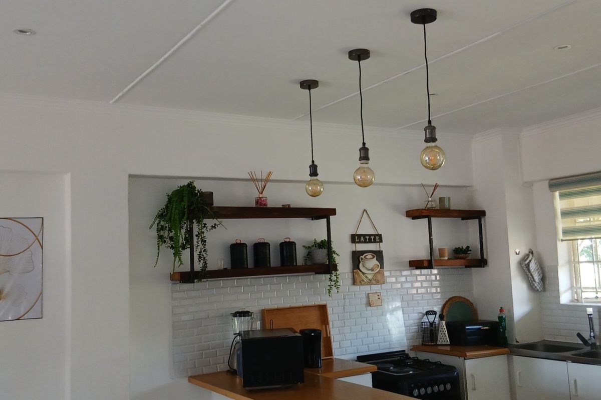 2 Bed Apartment in Clarendon for Sale - Photo 4