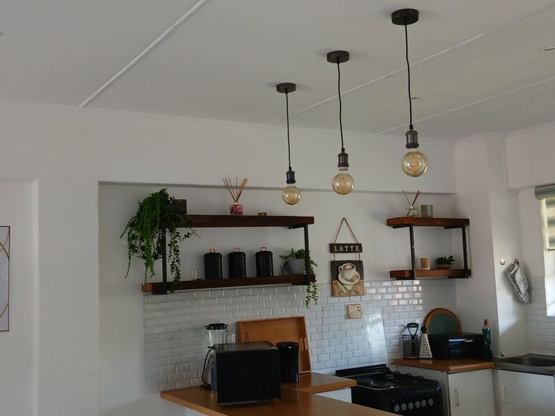 2 Bed Apartment in Clarendon for Sale - Photo 4