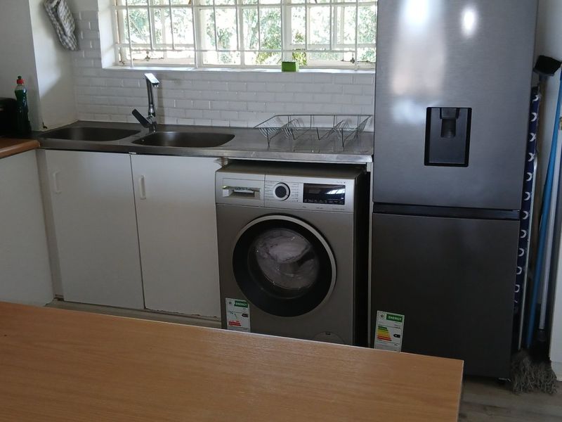 2 Bed Apartment in Clarendon for Sale - Photo 9