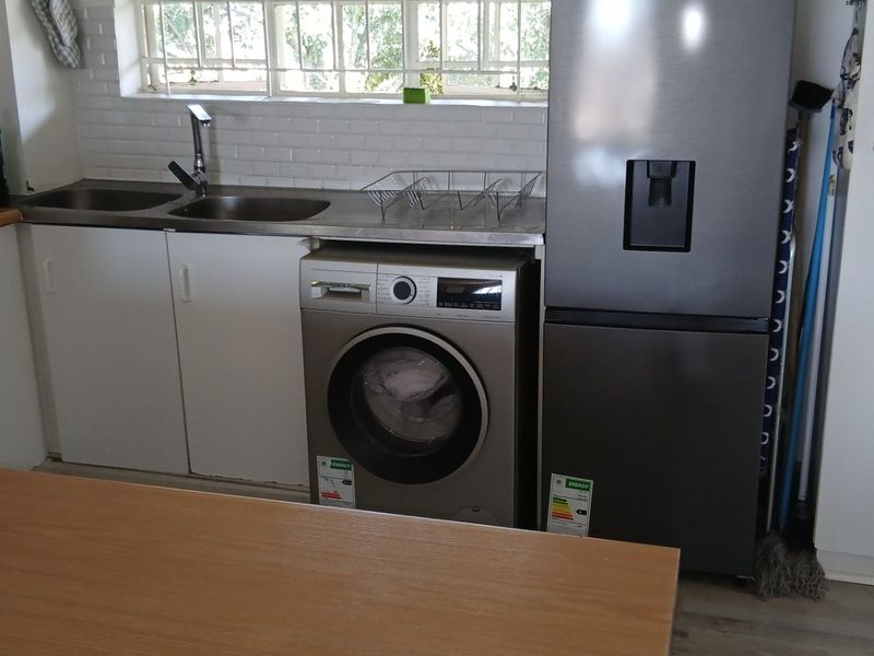 2 Bed Apartment in Clarendon for Sale - Photo 7