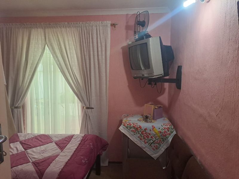 2 Bedroom house for Sale in Portlands  - Photo 7