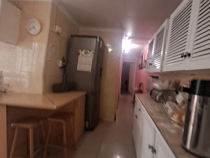 2 Bedroom house for Sale in Portlands  - Photo 6