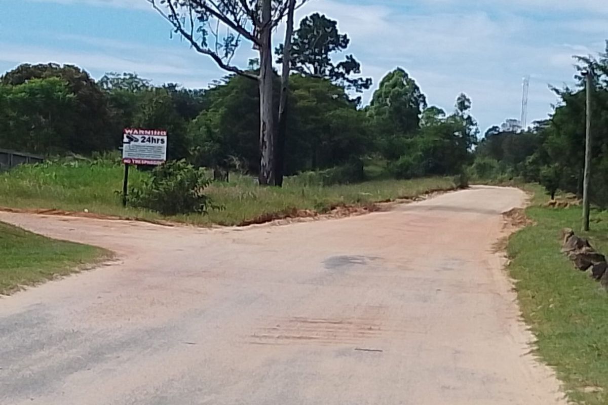 Large 13 758 m2 Stand Available in the Prestigious Wild Fig Country Estate - Photo 4