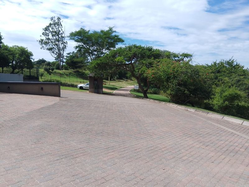Large 13 758 m2 Stand Available in the Prestigious Wild Fig Country Estate - Photo 3