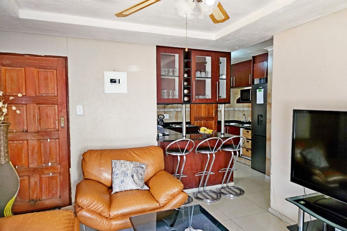Stunning 3-Bedroom Family Home – A Beautiful Home for the Whole Family - Photo 5