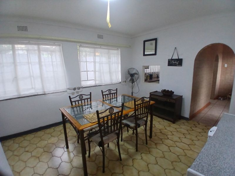 Spacious 3 bedroom 1 bathroom Family Home - Photo 4