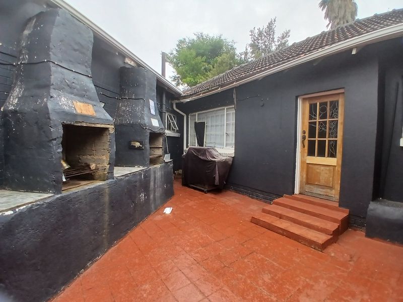 Spacious 3 bedroom 1 bathroom Family Home - Photo 7