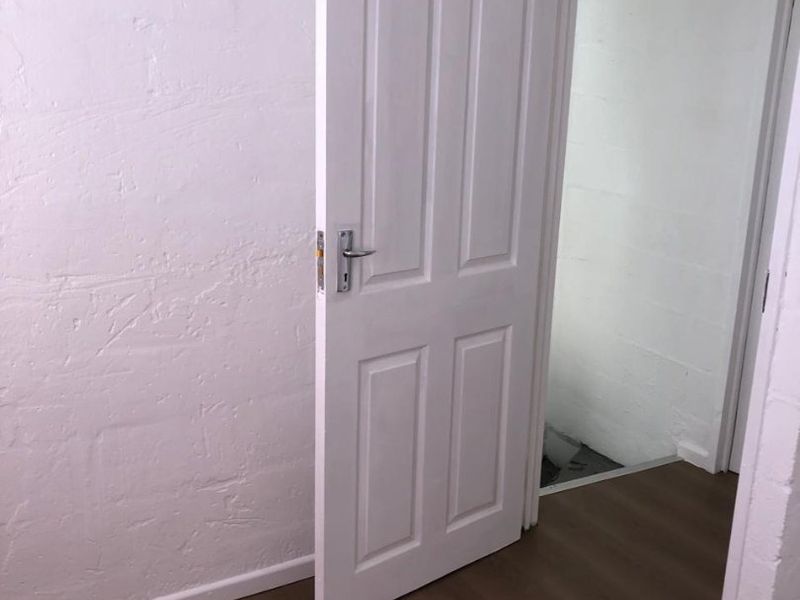 Freshly renovated two bedroom house  - Photo 4