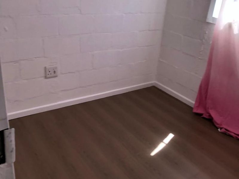 Freshly renovated two bedroom house  - Photo 9