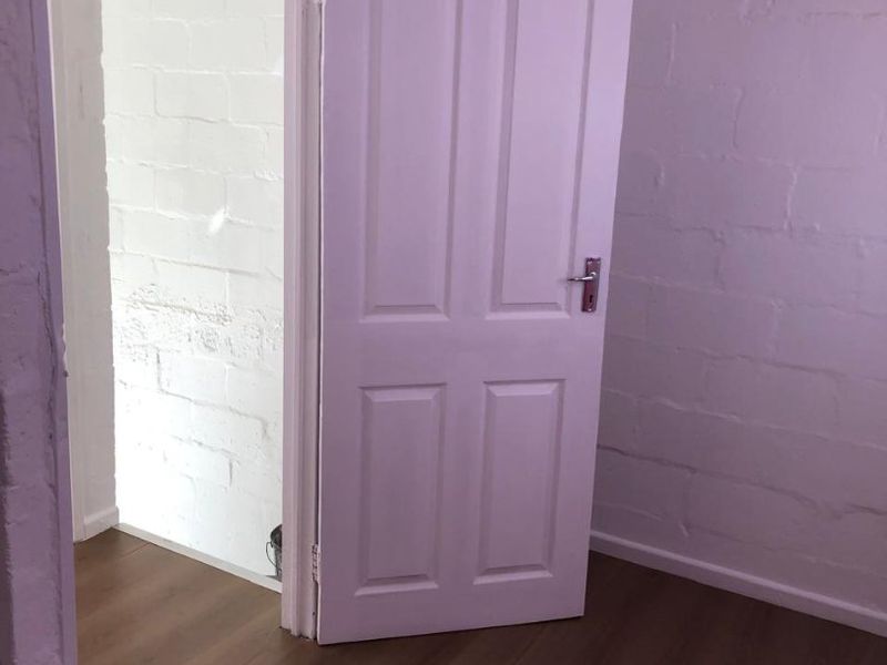 Freshly renovated two bedroom house  - Photo 8