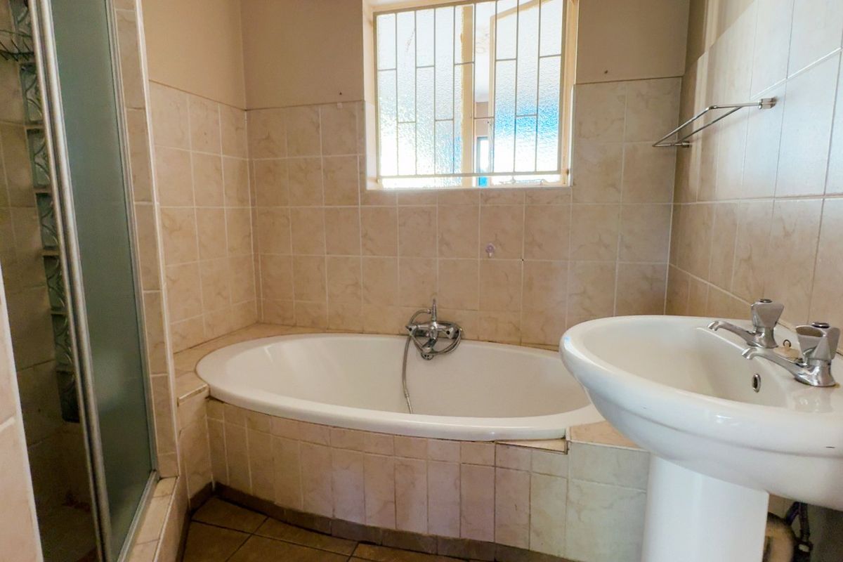 Versatile property in Three Rivers - Photo 5