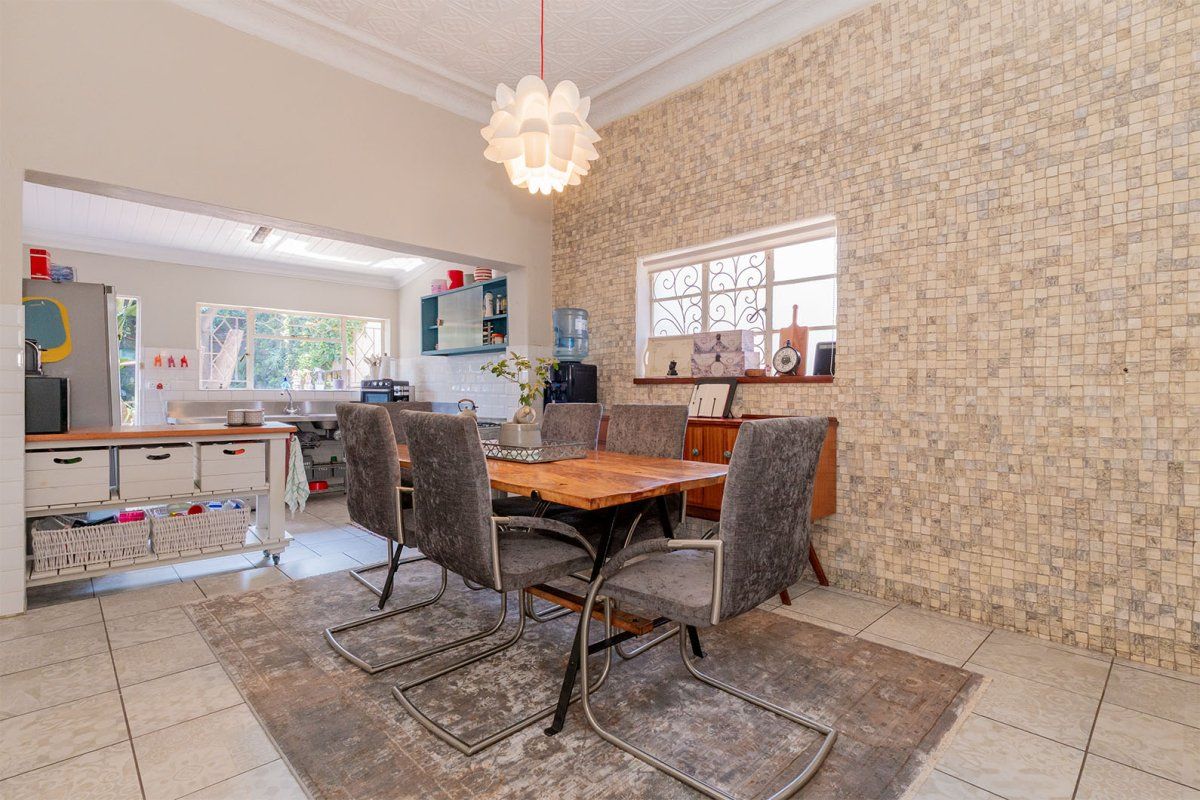 3 Bedroom House For Sale in Kensington - Photo 4