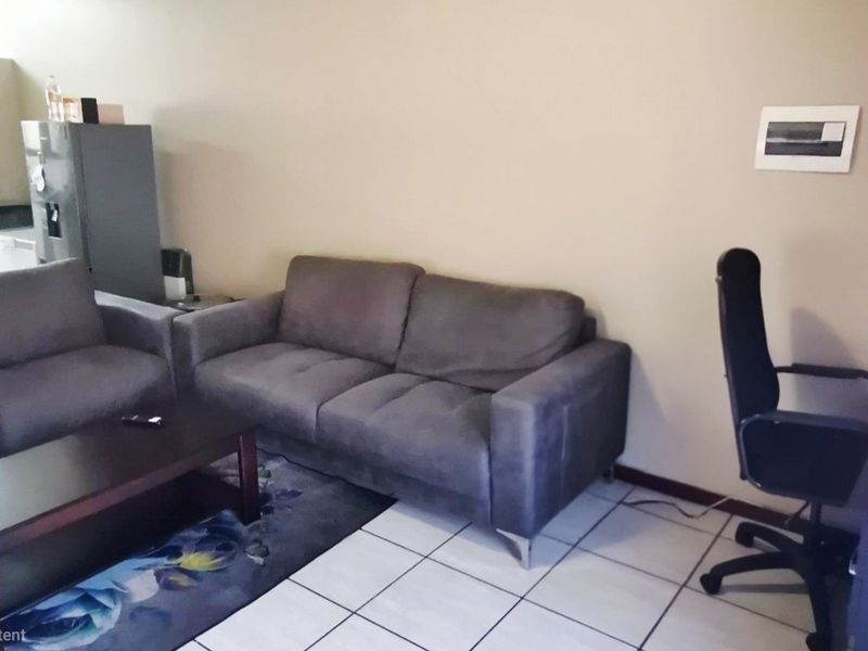 Beautiful 2 Bedroom Ground Floor Apartmentin Terra Nova - Photo 3