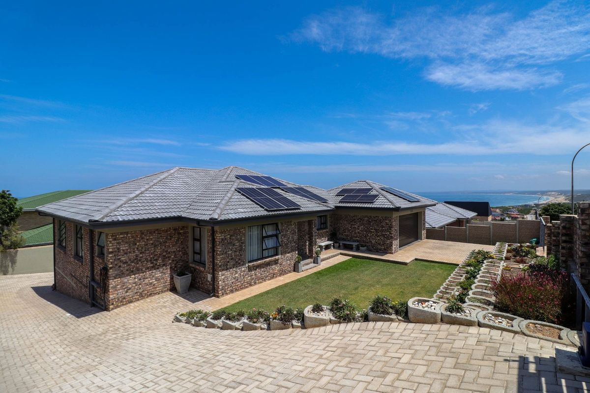 Sole Mandate: Luxury Coastal Living in Secure Dana Bay – Ocean Views, Nature & Exceptional Investment Value - Photo 2