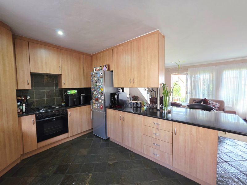 3 Bedroom Townhouse For Sale in La Montagne - Photo 4