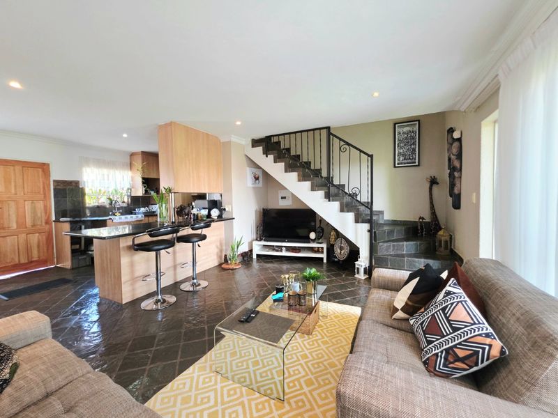 3 Bedroom Townhouse For Sale in La Montagne - Photo 3